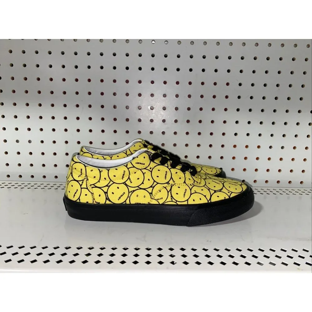 RARE AIRWALK Retro Smiley Face Logo Mens Athletic Lifestyle Skate Shoes Size 8 - Picture 1 of 8